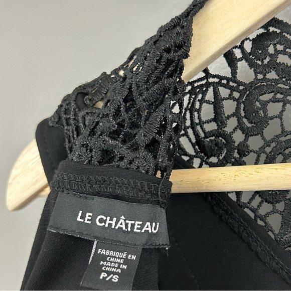 Le Chateau Crochet Neckline Sleeveless Black Blouse Size Small - Picture 5 of 7